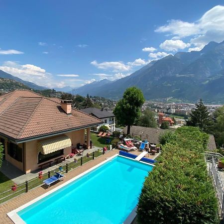Bed & Breakfast Chez Berry Aosta Bagian luar foto