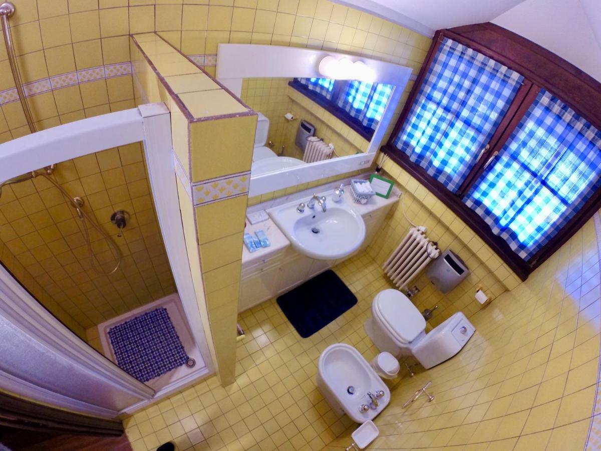 Bed & Breakfast Chez Berry Aosta Bagian luar foto