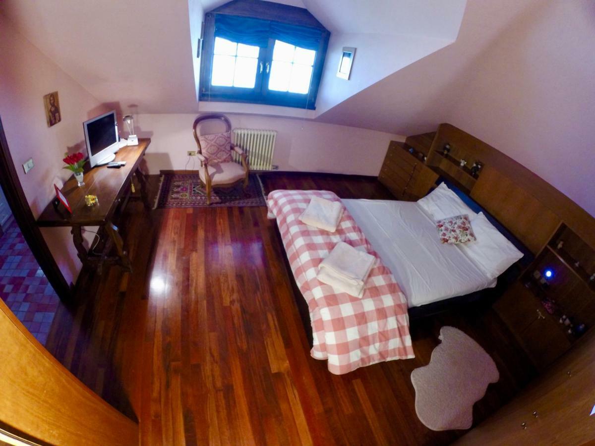 Bed & Breakfast Chez Berry Aosta Bagian luar foto